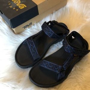New TEVA sandals